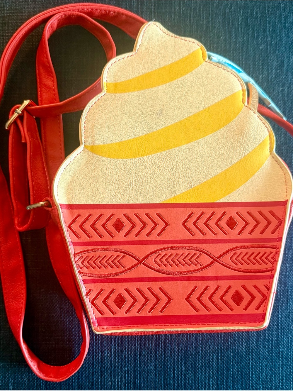 Disney Rare Collectible Dole Whip Bag w/Umbrella!